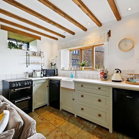 Host & Stay - Little Barn - Upper Hulme Лик Экстерьер фото